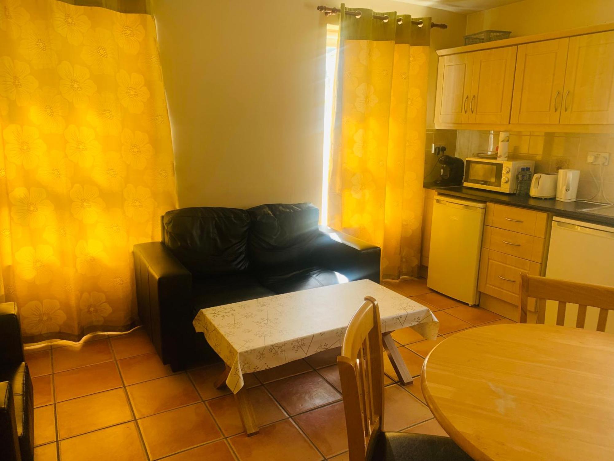 Sea View Flat Cobh Apartamento Exterior foto