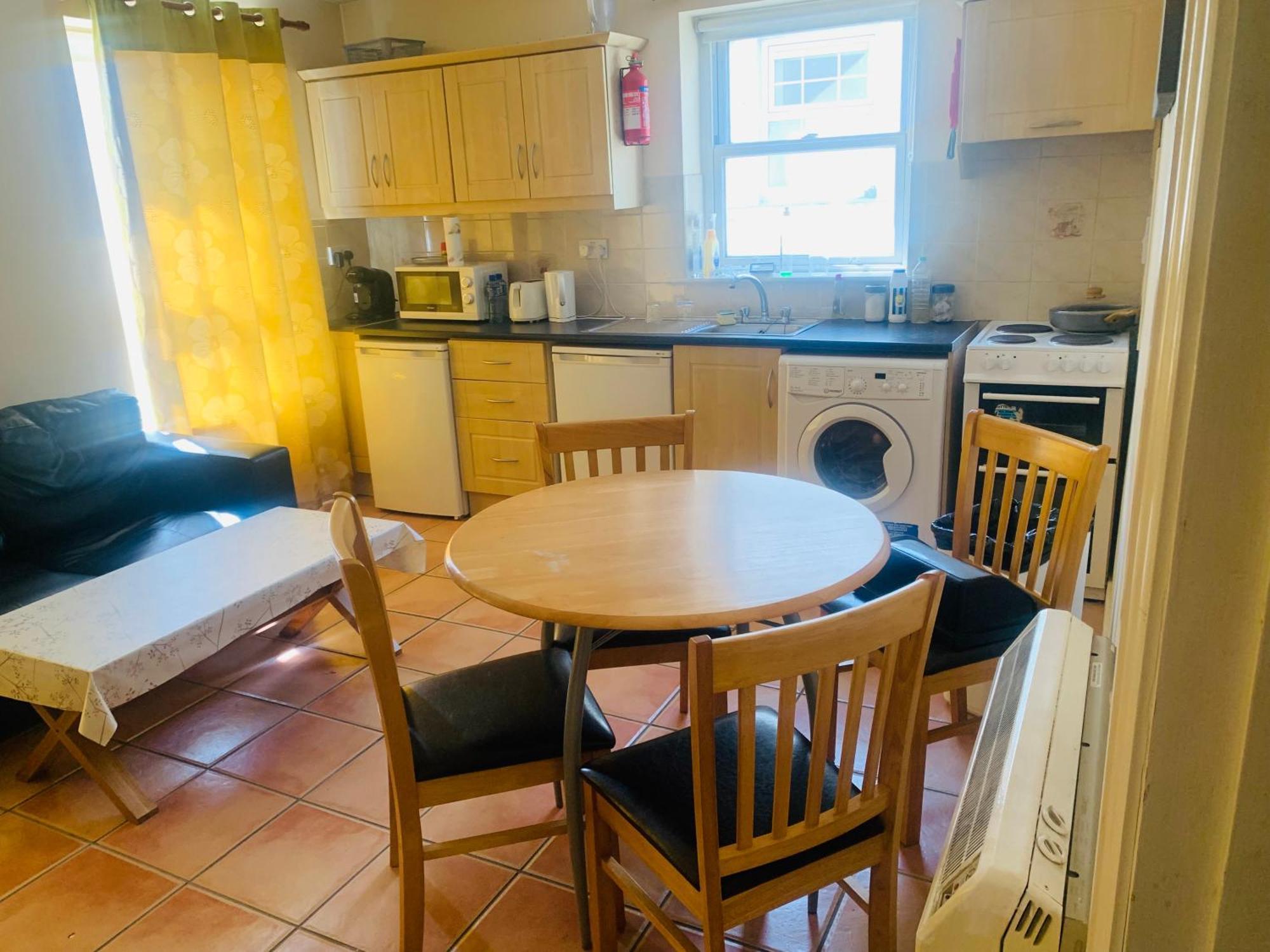 Sea View Flat Cobh Apartamento Exterior foto
